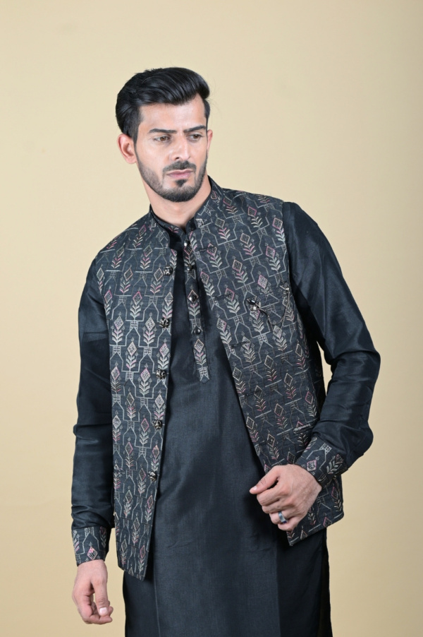 Full Sequins Work Black Kurta with Wine Sequins Velvet Jacket Using Velvet Fabric - Image 3