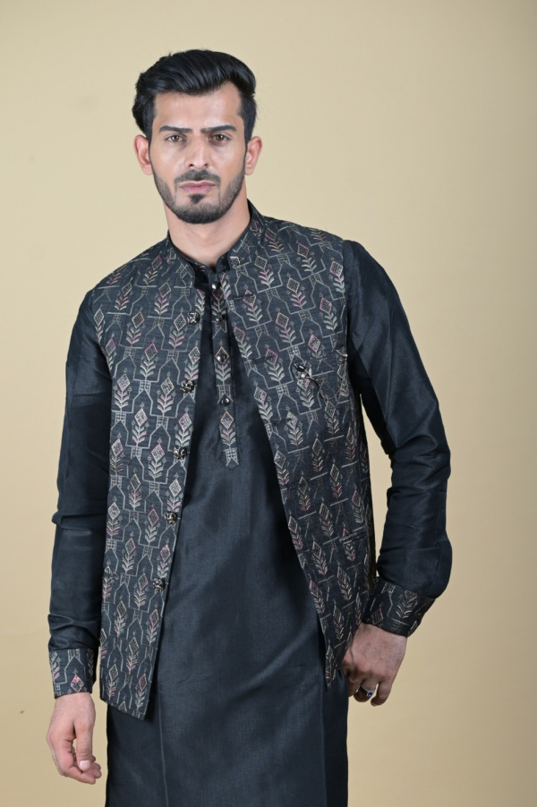 Full Sequins Work Black Kurta with Wine Sequins Velvet Jacket Using Velvet Fabric - Image 2