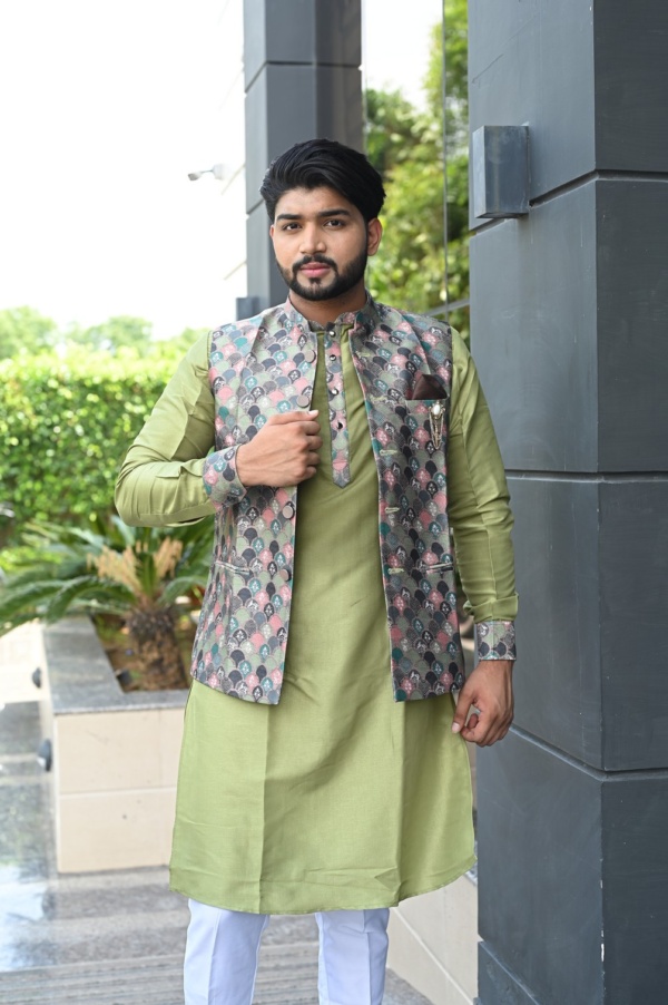 Light Green Kurta with Green & Multi Emerald Print Jacket - Image 3