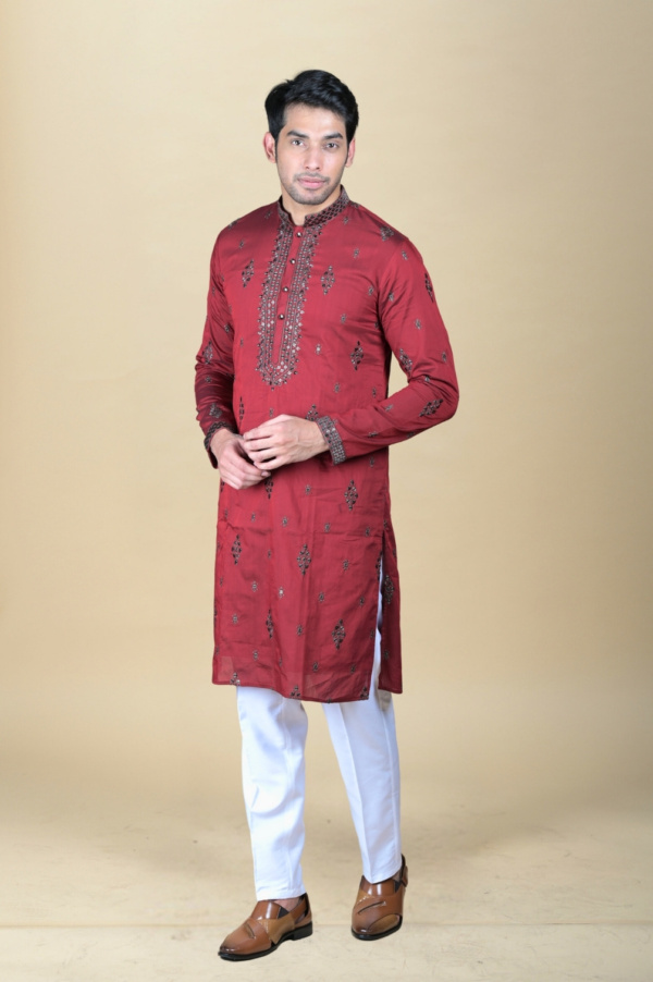 Mahroon Kurta with Brown Embroidery and Sequins Work All Over and Neck