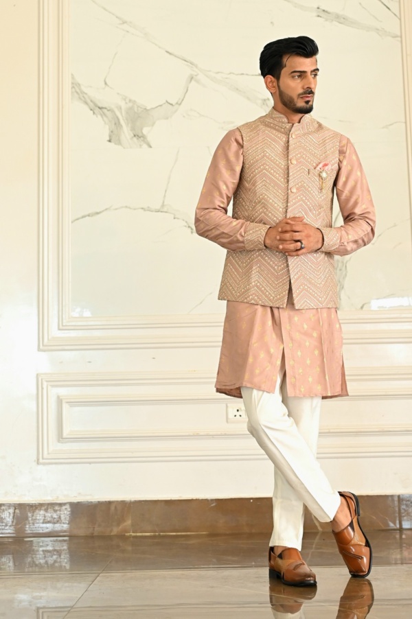 Pale Pink Kurta with Golden Print Jacquard Matching with Heavy Embroidered Jacket - Image 2