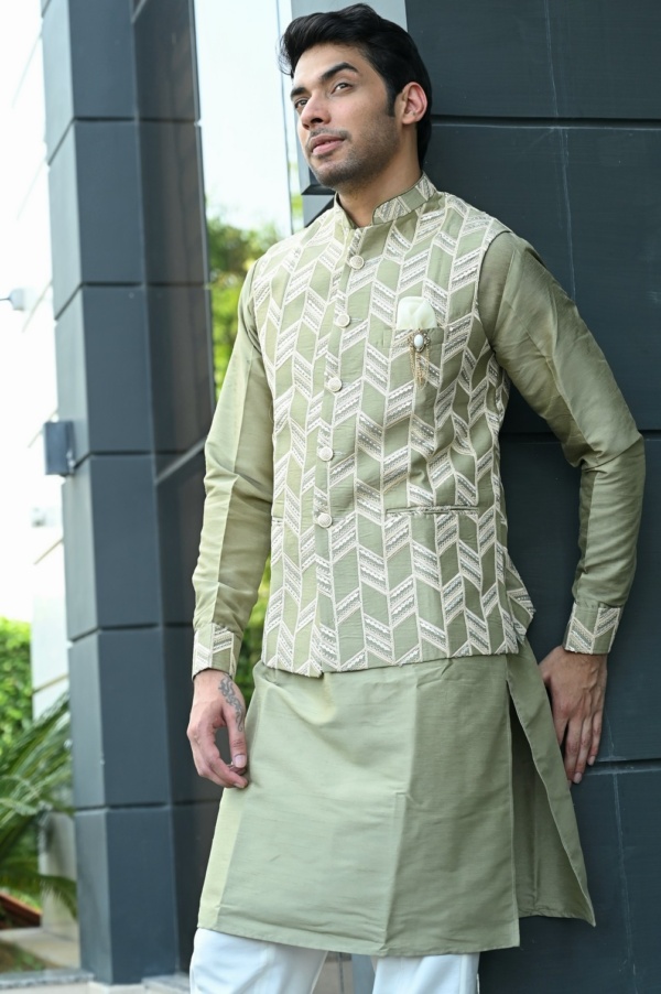 Lauki Green Matching Kurta Jacket with Geometrial from Matching Thread Work - Image 2